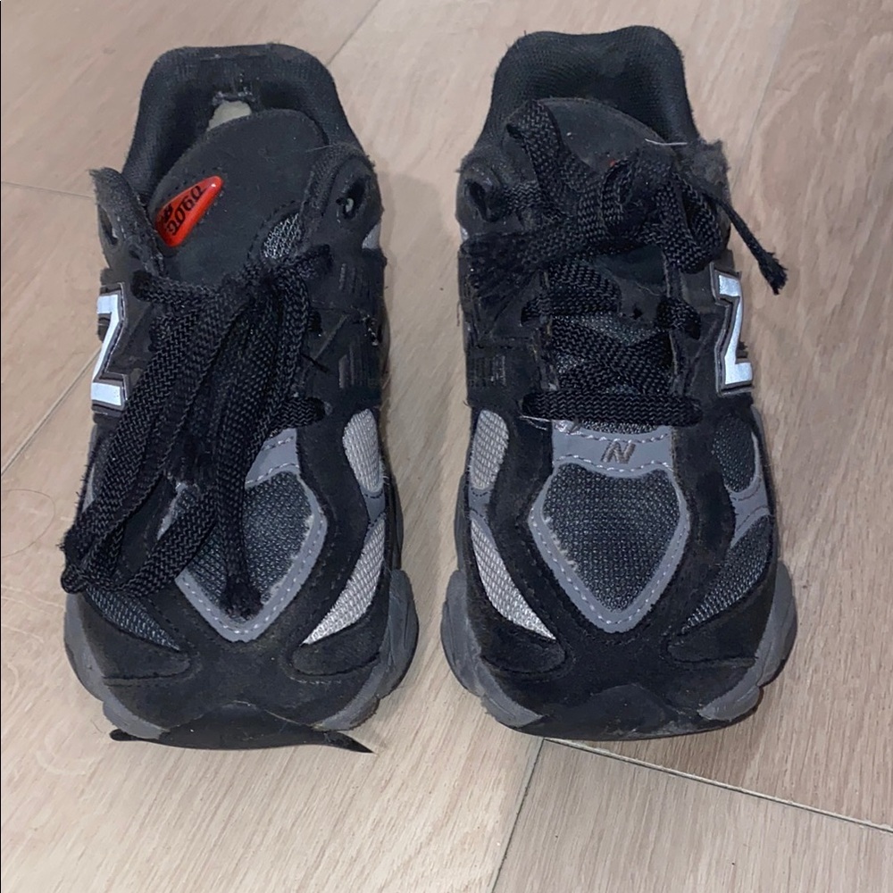 New Balance Black and Silver Athletic Shoes